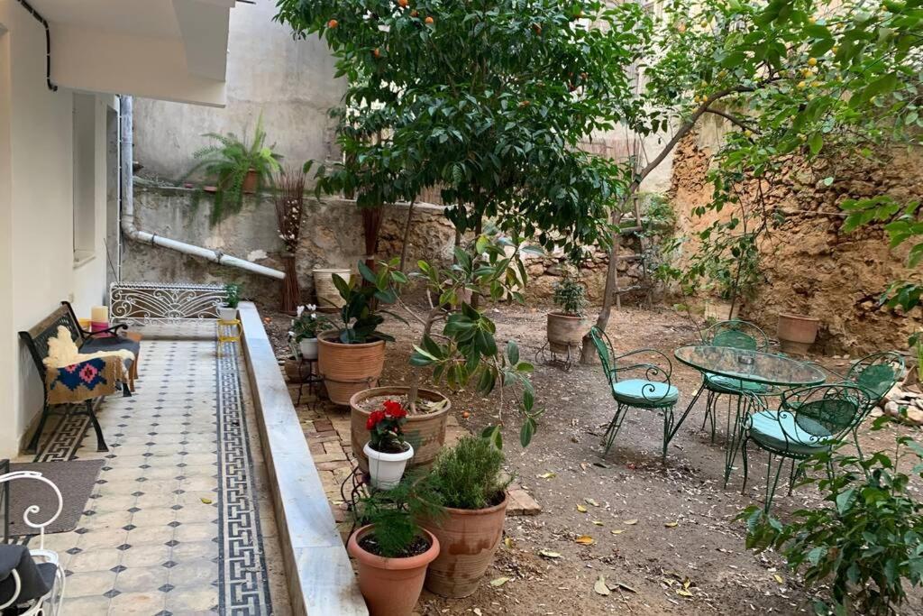 Quiet And Central Flat With Private Backyard Garden Athens Luaran gambar