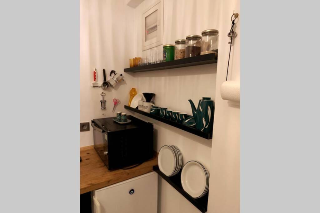Quiet And Central Flat With Private Backyard Garden Athens Luaran gambar